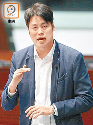 何俊賢對現時係咪討論大學撥款存疑。（陳德賢攝）