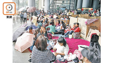 菲律賓當局宣布，滯留當地的菲傭將可以返回香港及澳門工作。