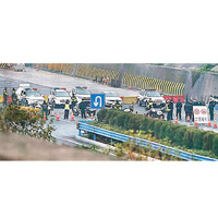 武漢市洪山區武鄂高速公路仍然封閉，不准行車。
