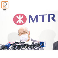 港鐵車務總監李家潤就列車出軌事故向公眾致歉。（黃雄攝）