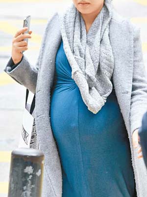 有醫生指孕婦感染後早產的風險較高。