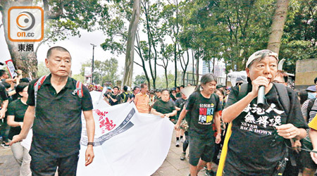 8‧18：黎智英（左）和李卓人（右）去年多次參與非法示威遊行。