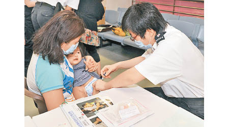 母嬰健康院今年一月至四月的注射疫苗劑數按年跌一成七。