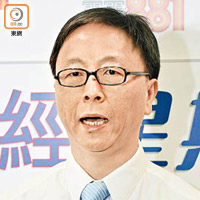 何栢良建議政府在社區設立流動檢測點。