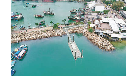 海事處及土拓署建議在屯門青山灣興建新的公眾登岸設施。（模擬圖片）