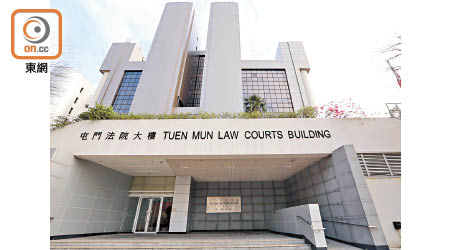 女被告昨在屯門法院少年庭被判十二個月感化令。