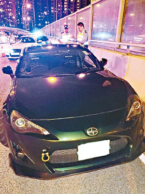 西九龍總區交通部打擊多項交通違例事項，包括非法改裝車輛。
