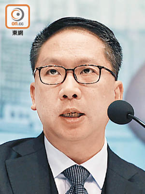 前律政司司長袁國強獲「翻閹」，以觀察員身份加入國泰董事局。