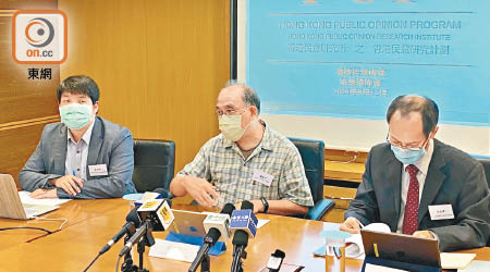 香港民意研究所受民主黨委託進行民意調查。（馮子健攝）
