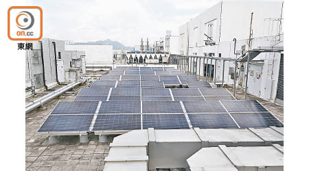 科大將在校園安裝太陽能板，料每年減少約一百五十萬公斤碳排放。（黃偉邦攝）