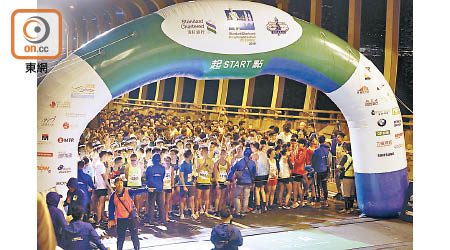 渣打馬拉松每年吸引成千上萬的本地及國際健兒參賽。