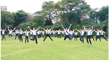 九華學生以團結一致的精神著稱。