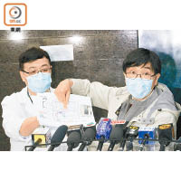 袁國勇（右）指，病人將新冠病毒由社區帶入醫院。(黃仲民攝)