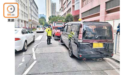 東九龍警區打擊違例泊車。