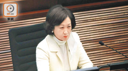 葉劉淑儀覺得議會秩序每況愈下，有需要改善。