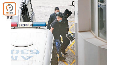 其中8名的香港人蛇上月底在內地刑滿出獄後，送交香港警方接管。