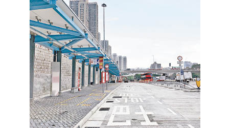 將軍澳隧道收費廣場往九龍方向巴士轉乘站5月1日啟用。