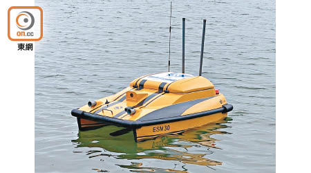 每艘無人船均配置了水質分析裝置、採樣裝置及衞星導航接收器等。