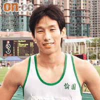 唐鏗（100米參賽者）：場地較硬，釘鞋不「食」地，而且呢度風大，較難跑出好成績。