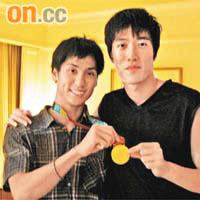 香港欄王鄧漢昇（左）與劉翔分屬老友。