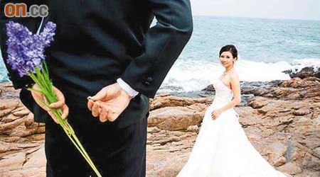 趙詠賢的Fackbook個人資料照片上，換上一幀美麗動人的婚紗照。