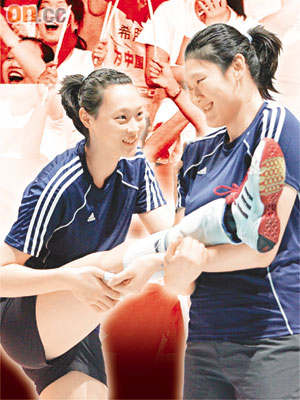 惠若琪（左）及王一梅是新中國女排強勁進攻組合。