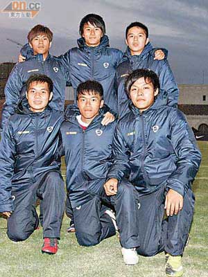 六名香港足球小將鬥心十足。