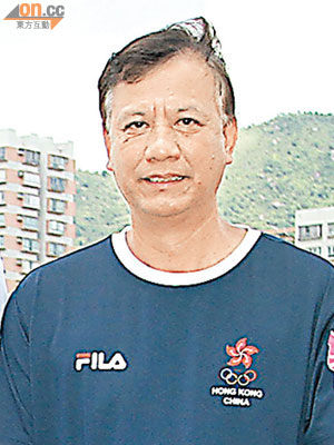 香港著名田徑教練余力，係接力隊「教父」。