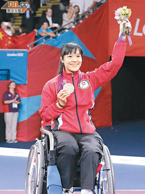 余翠怡完成殘奧女子花劍三連冠。（相片由香港殘奧代表團提供）