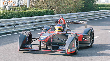 首次參加Formula E的韋倫紐夫，在練習賽表現一般。