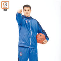 東方籃球隊主教練 譚偉洋