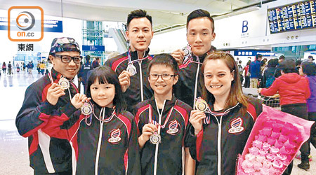 7名代表香港征戰泰國曼谷「世界泰拳錦標賽」的中國香港綜合搏擊運動總會（MCSF）拳手，昨日榮歸。