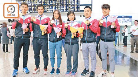 香港壁球男女子隊返港，大騷金牌。