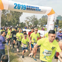 「香港哥爾夫球會超級馬拉松慈善賽」中的親子賽，再度成為香港哥爾夫球會粉嶺舊場的焦點賽事。（賽會圖片）