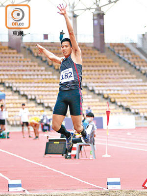 陳銘泰跳出7米40奪冠。