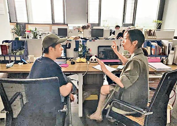 中國首位  失聰女苦讀  成聾人律師