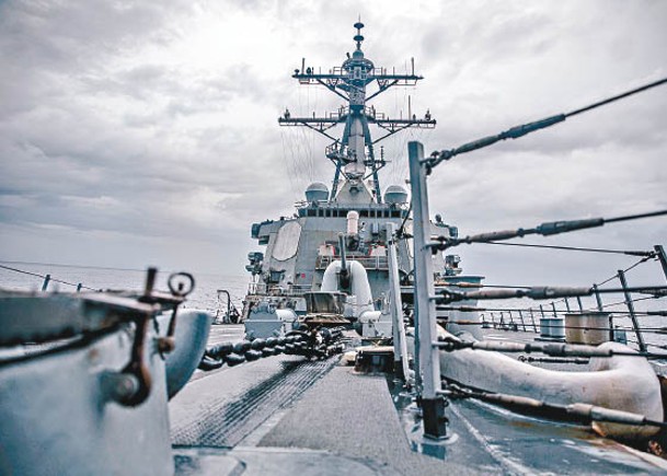 美軍：神盾驅逐艦威爾伯號通過台海。