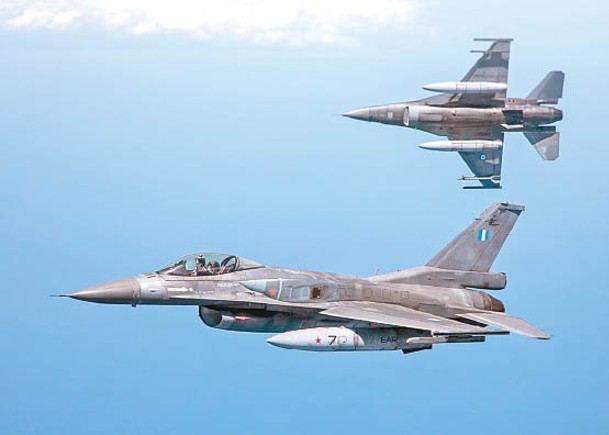 希臘空軍F16戰機參與演習。