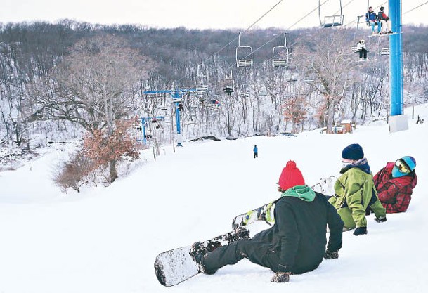 滑雪場「Snowstar」開業多年。