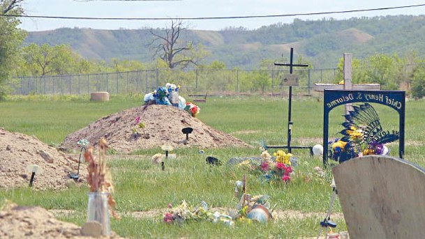 加拿大多間原住民寄宿學校遺址發現無名墓。