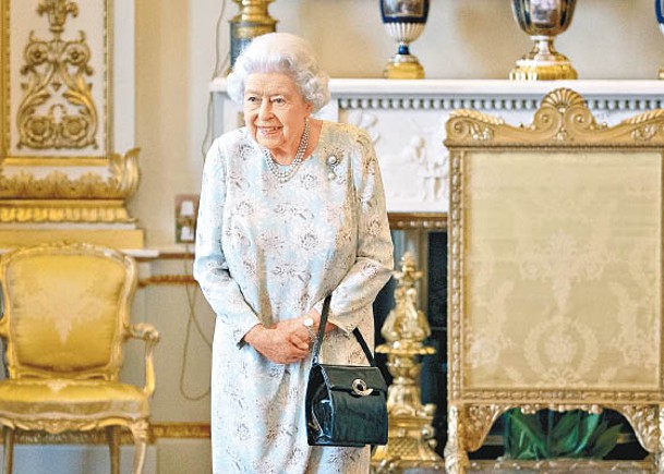 新任駐英大使履新  視像晤英女王