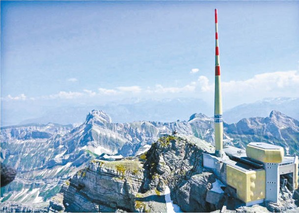 科學家在阿爾卑斯山興建激光避雷針。