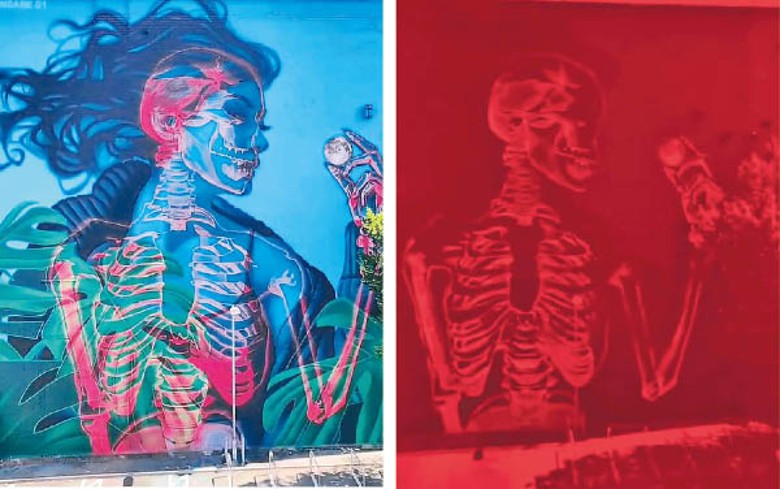 左圖：藍色鏡片見女神肉身。右圖：紅色鏡片顯示骷髏骨版本。