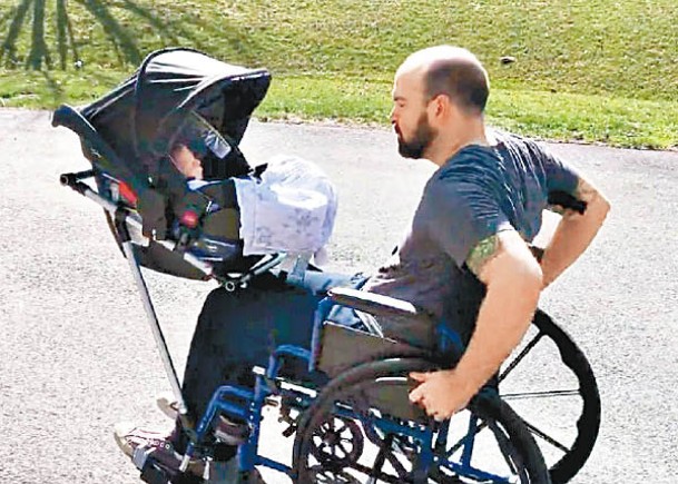 暖心高中生  研輪椅嬰兒車裝置