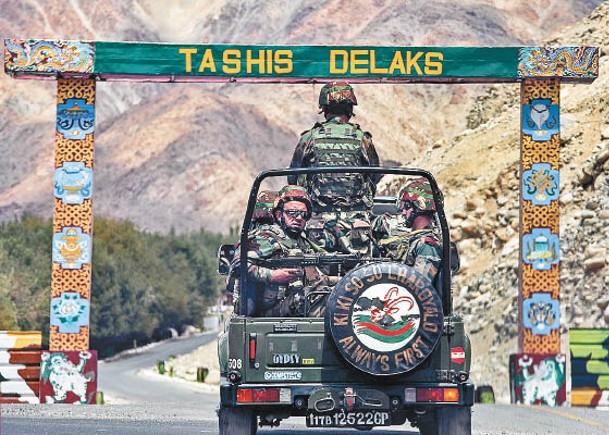 印度士兵在列城巡邏。（Getty Images圖片）