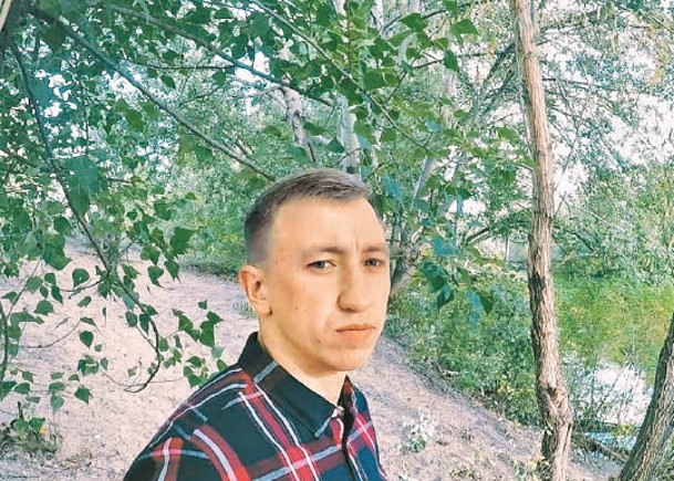 希紹夫於基輔寓所附近公園離奇死亡。