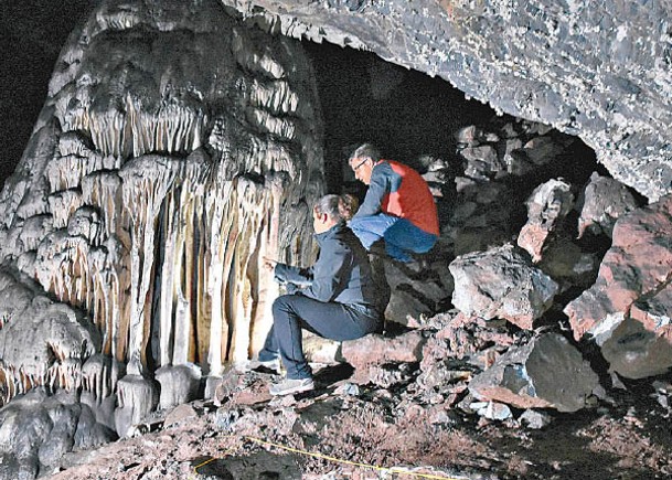 6萬年前尼安德特人洞穴繪畫
