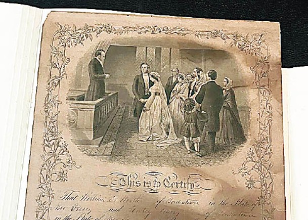 畫框暗藏150年前結婚證書