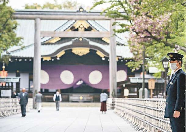 日本防相經濟相  參拜靖國神社