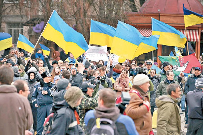 歐盟示威者指烏克蘭永遠不會孤軍作戰。